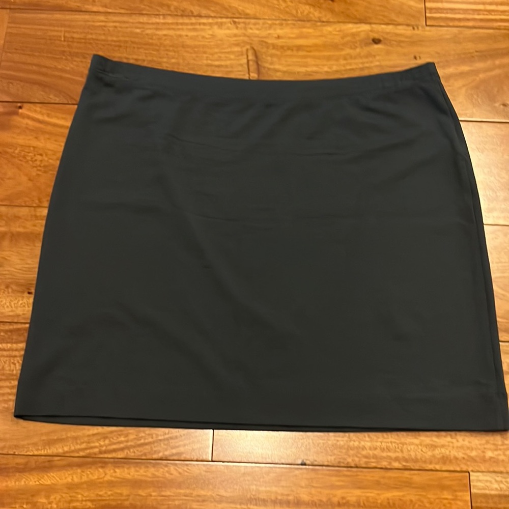 Yest skirt, gray in size small